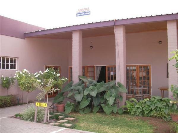 Anandi Guesthouse Mariental Eksteriør bilde