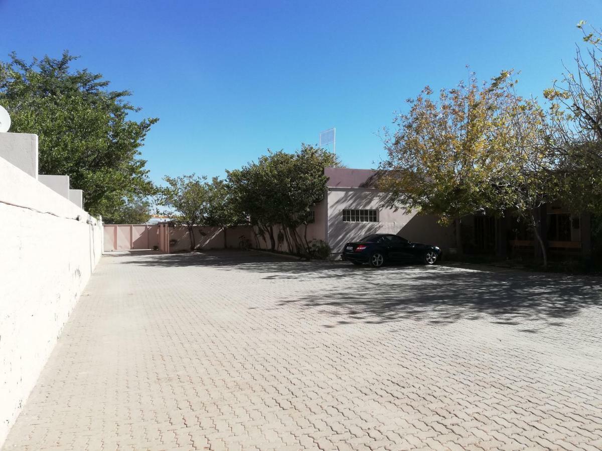 Anandi Guesthouse Mariental Eksteriør bilde