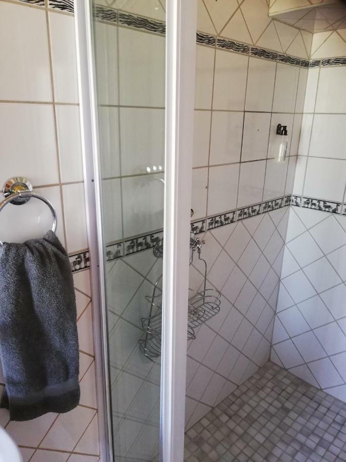 Anandi Guesthouse Mariental Eksteriør bilde